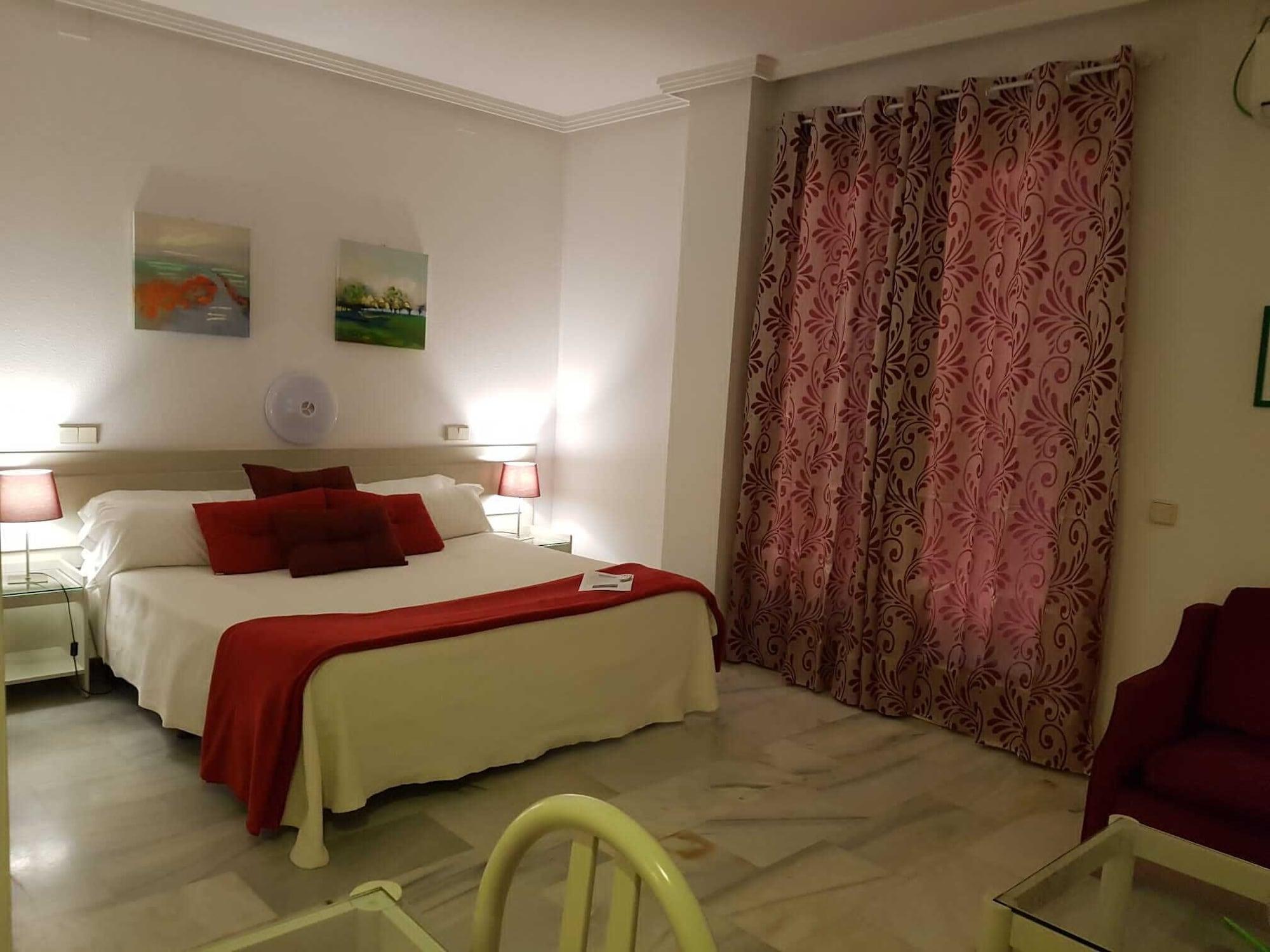 Hospedium Hotel Apartamentos Simon Verde Mairena del Aljarafe Luaran gambar