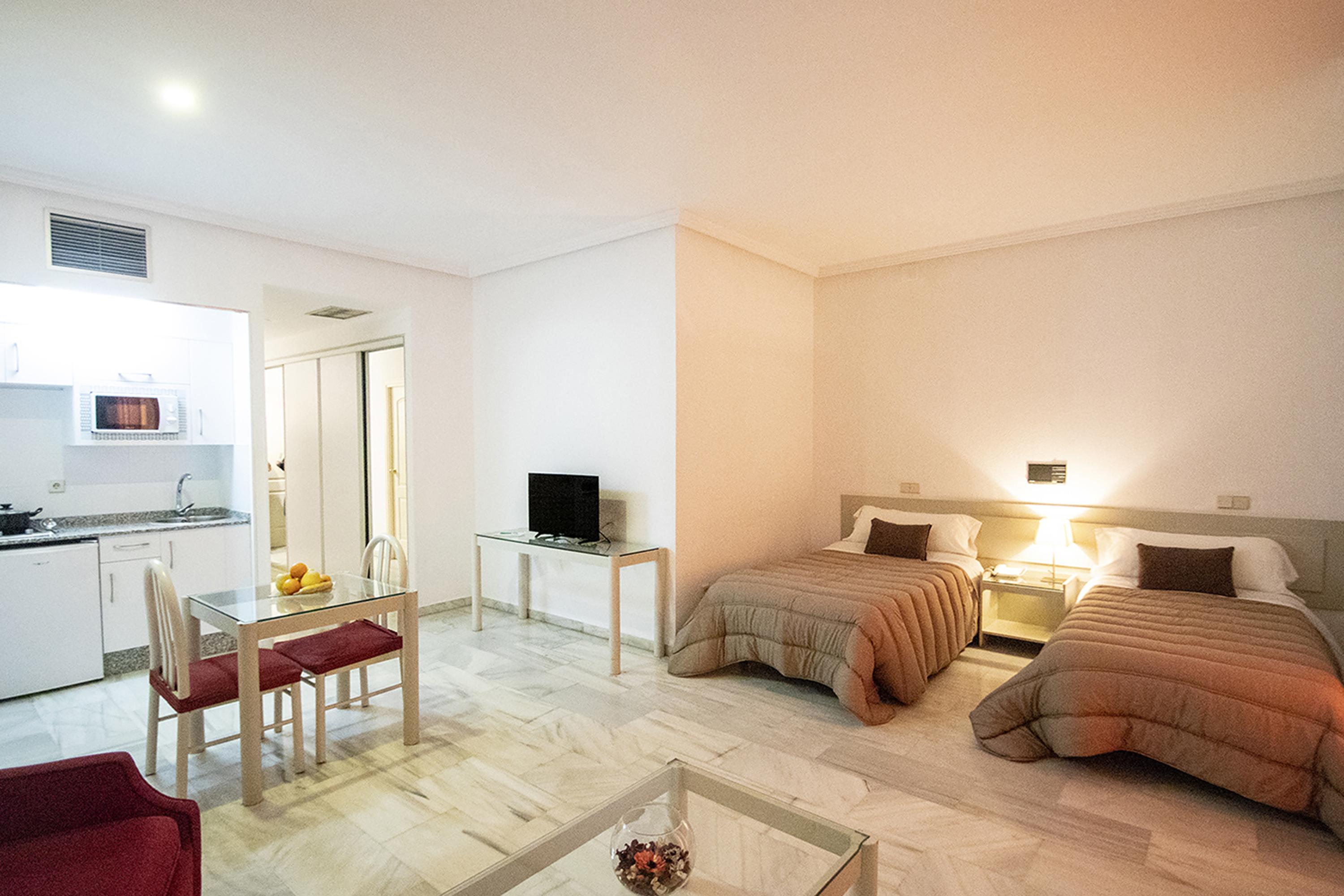 Hospedium Hotel Apartamentos Simon Verde Mairena del Aljarafe Luaran gambar